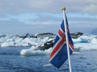 In der Gletscherlagune des mächtigen Vatnajökull