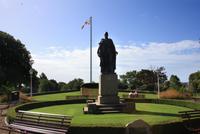 König George V. im Howard Davis Park