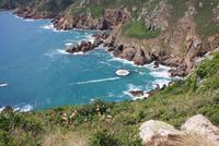 Steilküste der Insel Guernsey