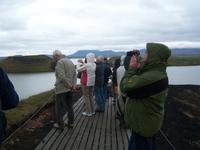 Wir unternehmen eine kleine Wanderung um den See