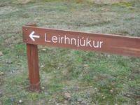 Wir unternehmen eine Wanderung zu einem echten Vulkankrater - Leirhnjúkur