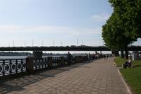 Spaziergang am Ufer der Daugava