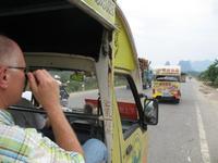 Fahrt mit dem Elektroauto aufs Land