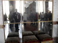 Reiseleiter Herr Peter Rudolph im Spiegelsaal