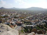 Blick auf die Stadt Uchisar mit ihren Tuffsteinkegeln