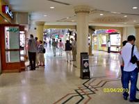 ... mit schönen kleinen Geschäften.