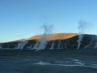 Sonnenaufgang bei den El Tatio Geysiren