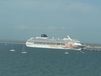 Unser Schiff in der Bucht von Puerto Madryn