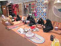 Abu Dhabi - Kulturzentrum - Klöpplerinnen