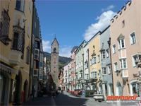 Sterzing - Zwoelferturm von Neustadt aus