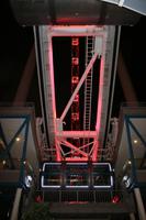 Singapur Flyer bei Nacht