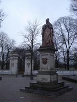 Denkmal von Luise Henriette auf Schlossplatz Oranienburg