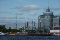 Panzerkreuzer vom Wasser aus