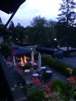 Blick von oben in Hotelgarten