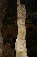 Stalaktit und Stalagmit