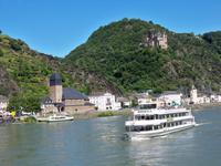 Ausflugsschiffe auf dem Rhein