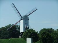 Brügge. Windmühle auf Wall