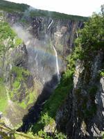 Vöringfossen mit Regenbogen