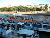 Schifffahrt auf der Seine