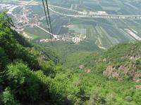 Seilbahnfahrt ins Etschtal