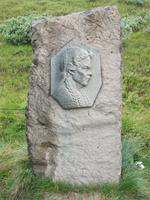 Gedenkstein für Sigrid Tomasdottir