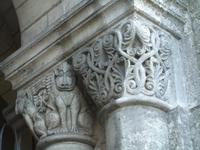 Tours. St.-Julien. Romanisches Kapitell