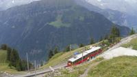Blick auf Bergstation-Bahnhof Schynigge Platte 