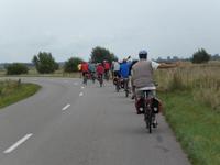 Radreisegäste während der Fahrt