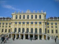 Schönbrunn - Gartenansicht der Sommerresidenz der Habsburger