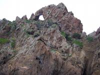 Fels mit  Durchblick