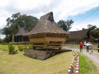 Auf dem Gelände des Batak-Königs