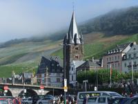 Der Nebel lichtet sich über Bernkastel-Kues