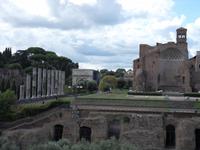 Von hier erkennt man sogar den Titusbogen