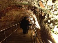 Abstieg in die Castellana Grotten