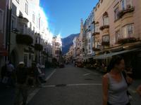 Sterzing, Hauptstraße mit herrlichen Fassaden und Auslegern