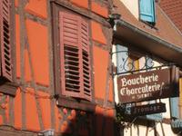 Metzgerei, feines Sauerkraut und Käse