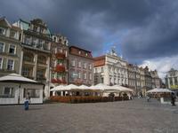 Alter Markt in Poznan mit weiteren schönen Bürgerhäusern