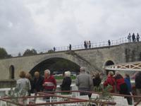 Fahrt an der Pont d`Avignon