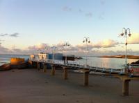Pier zum Meerwasserschwimmbad