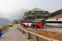 Am Columbia Icefield - Snowcoach