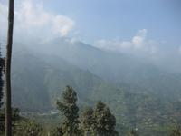 Wir fahren über den Pass und verlassen das Kathmandu Tal