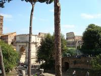 Titusbogen und Kolosseum