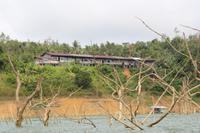 mit dem Einbaum zum Iban Langhaus