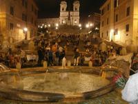 Spanische Treppe in Rom bei Nacht