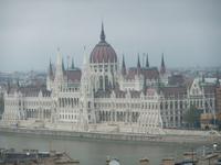 Blick zum Parlament in Budapest