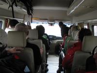 Mit Koffern auf dem Dach