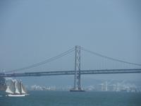 Die Oakland Bay Bridge auf der anderen Seite der Bucht