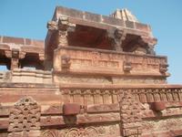 In Osyan gibt es noch - heute unbenutzt - Sonnentempel aus dem 8.Jh. 