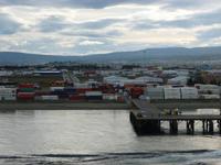 Einlaufen in den Hafen von Punta Arena 