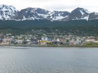 Einlaufen in den Hafen von Ushuaia